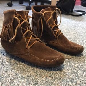 Minnetonka lace up boots